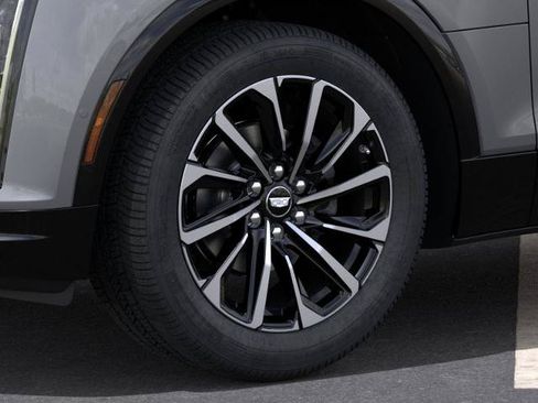 New 2025 Cadillac Lyriq Sport w/ LPO, Floor Liner Package AWD/4WD image 9