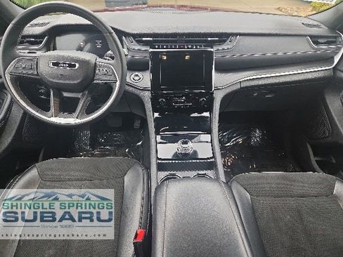 Used 2024 Jeep Grand Cherokee Altitude AWD/4WD image 18