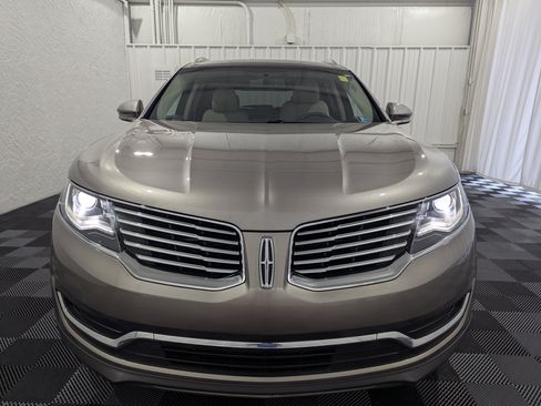 Used 2018 Lincoln MKX Premiere AWD/4WD image 3