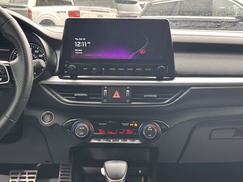 Used 2024 Kia Forte GT-Line w/ GT-Line Premium Package image 12