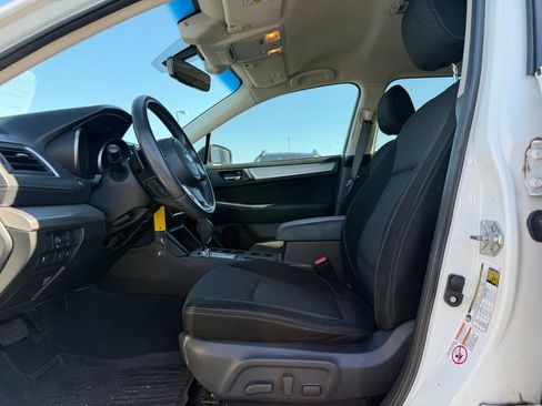 Used 2019 Subaru Outback 2.5i Premium AWD/4WD image 5