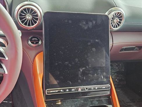 Used 2024 Mercedes-Benz SL 63 AMG 4MATIC image 12