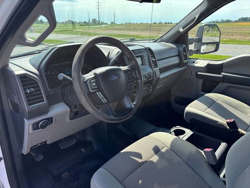 Used 2019 Ford F350 XL w/ Power Equipment Group AWD/4WD image 6