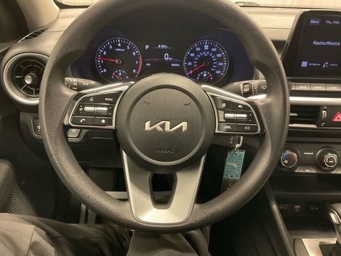Used 2023 Kia Forte LXS image 16