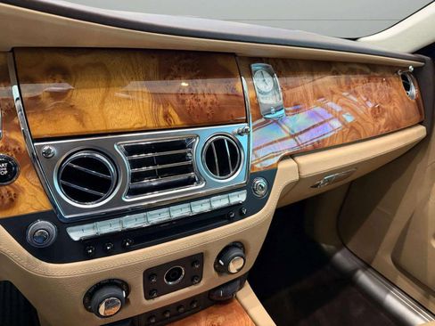 Used 2012 Rolls-Royce Ghost Base image 22