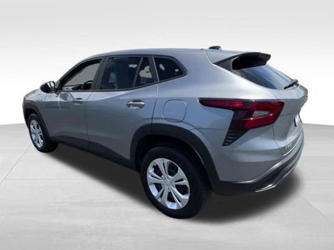 Certified 2026 Chevrolet Trax LS FWD image 4