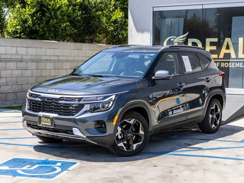 Used 2025 Kia Seltos S FWD image 6
