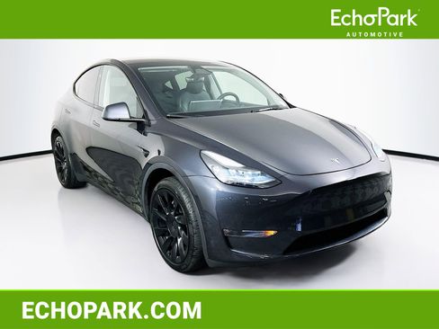 Used 2024 Tesla Model Y Long Range AWD/4WD image 1