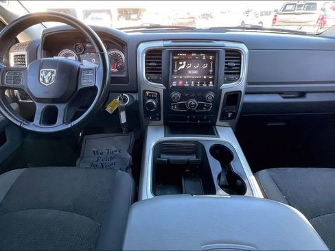 Used 2020 RAM 1500 Classic SLT w/ Luxury Group image 14