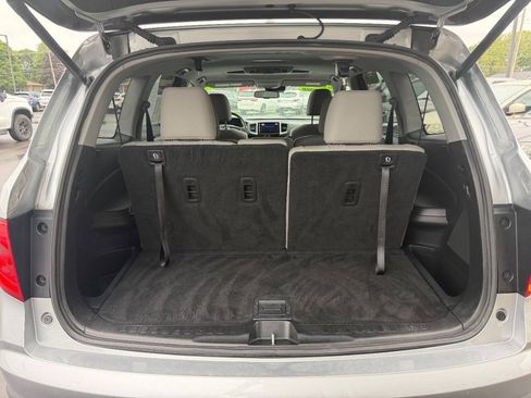 Used 2017 Honda Pilot Touring image 13