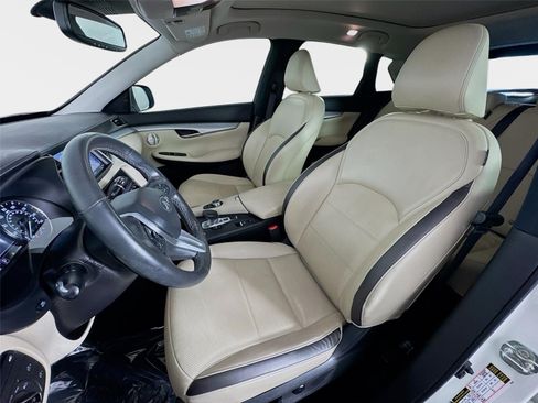 Used 2022 INFINITI QX50 Essential FWD image 11