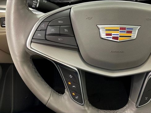 Used 2025 Cadillac XT5 Premium Luxury w/ Technology Package AWD/4WD image 11