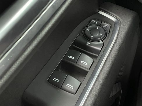 Used 2025 Chevrolet Silverado 1500 LT image 11