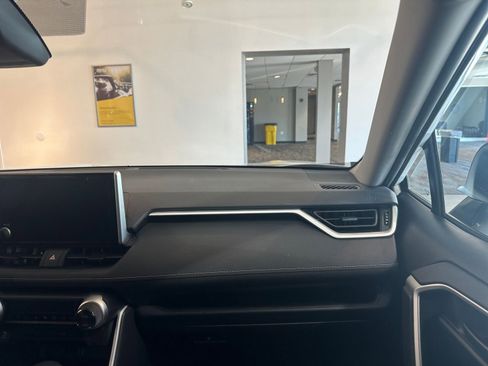 Used 2025 Toyota RAV4 LE image 34