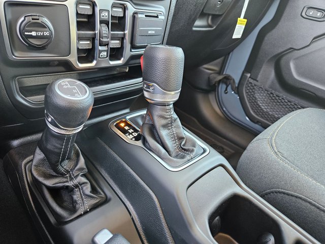 New 2026 Jeep Gladiator Sport AWD/4WD image 13
