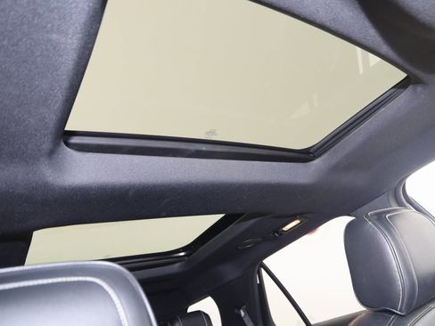 Used 2016 Ford Explorer Platinum image 11