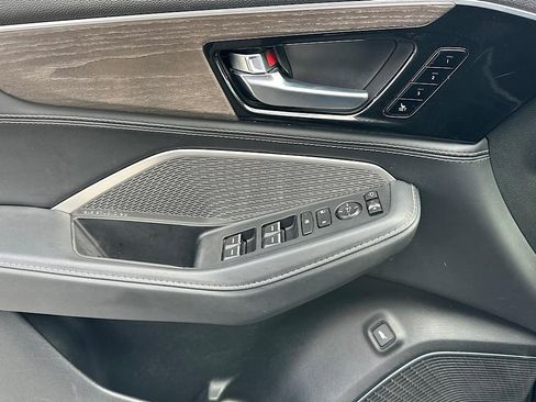 Used 2023 Acura MDX SH-AWD w/ Advance Package image 17