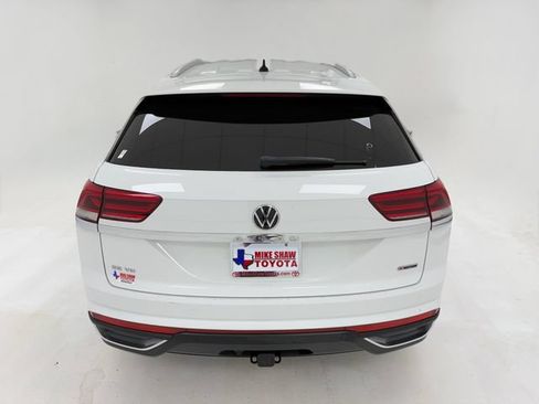 Used 2022 Volkswagen Atlas Cross Sport SE AWD/4WD image 39