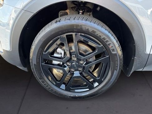 Certified 2025 Kia Telluride EX X-Line AWD/4WD image 9