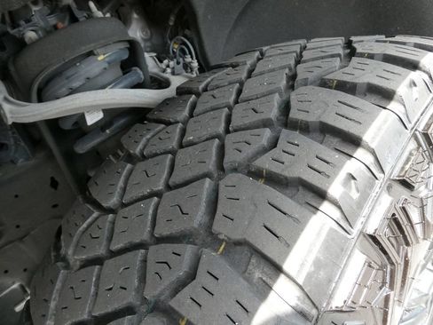 Used 2024 Chevrolet Silverado 1500 ZR2 w/ Technology Package AWD/4WD image 12