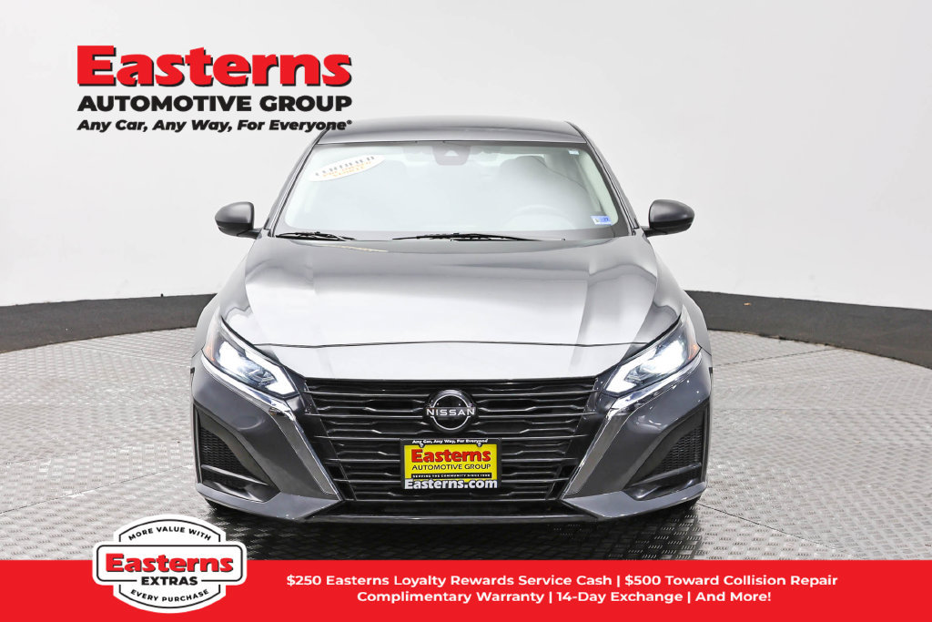 Used 2024 Nissan Altima 2.5 S FWD image 3