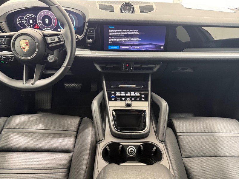 Certified 2026 Porsche Cayenne Coupe AWD/4WD image 14