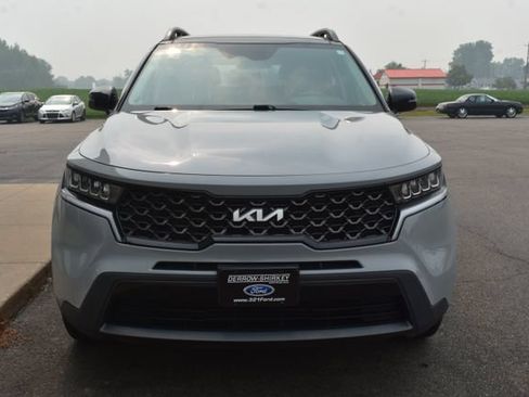 Used 2023 Kia Sorento S w/ Panoramic Sunroof Package AWD/4WD image 13