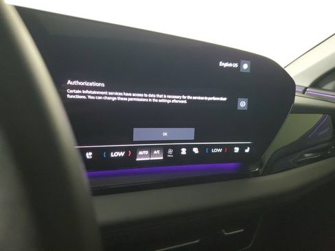 Certified 2025 Audi Q6 e-tron Premium Plus w/ Premium Plus AWD/4WD image 28