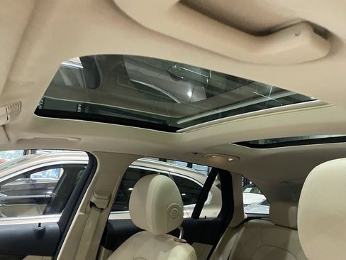 Certified 2021 Mercedes-Benz GLC 300 image 22