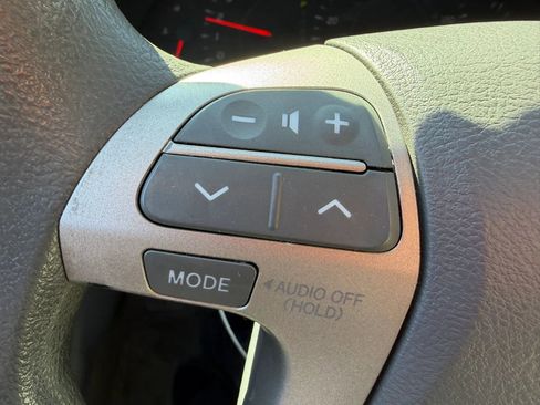 Used 2009 Toyota Camry SE FWD image 13