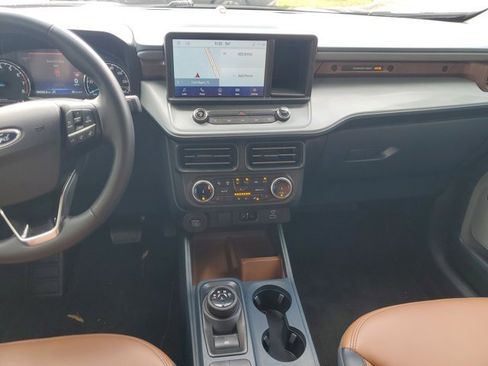 Used 2024 Ford Maverick Lariat image 19