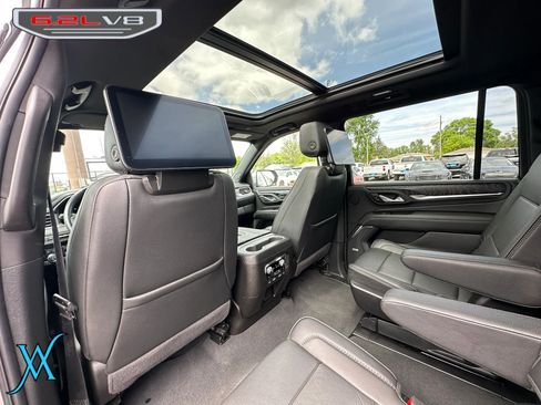 Used 2024 GMC Yukon XL Denali w/ Advanced Technology Package AWD/4WD image 26