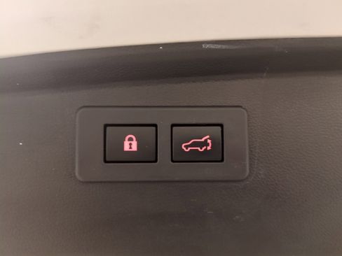 Used 2020 Subaru Outback Premium image 14