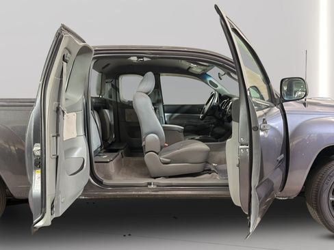 Used 2011 Toyota Tacoma 2WD Access Cab image 17