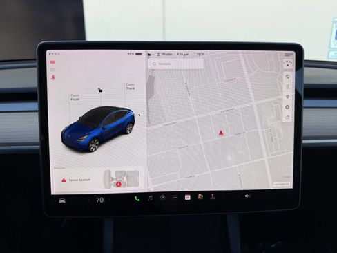 Used 2021 Tesla Model Y Long Range image 14