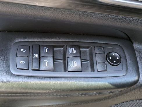 Used 2021 Jeep Grand Cherokee Altitude AWD/4WD image 15