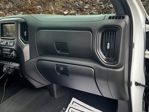 Used 2019 Chevrolet Silverado 1500 Custom Trail Boss w/ Custom Convenience Package image 16