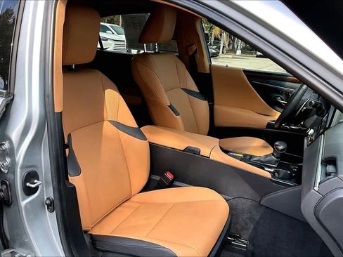 Used 2023 Lexus ES 350 w/ Premium Package image 8