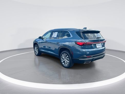 Used 2025 Buick Enclave Preferred FWD image 7