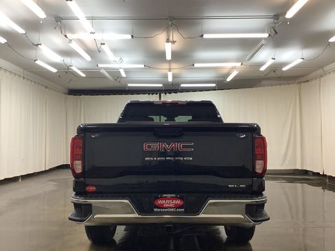 New 2026 GMC Sierra 1500 SLE image 7