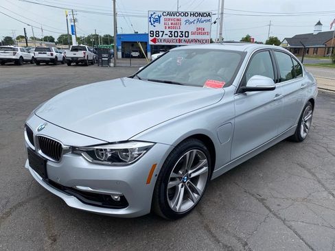 Used 2016 BMW 330e RWD image 6