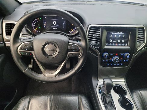 Used 2018 Jeep Grand Cherokee Limited image 22