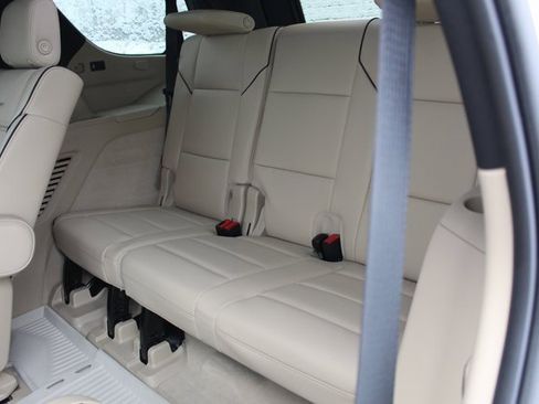 Used 2022 Cadillac Escalade Premium Luxury image 14