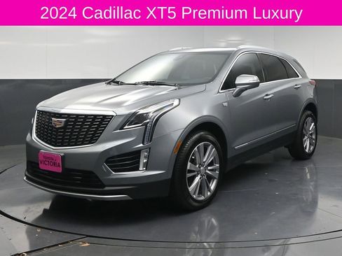 Used 2024 Cadillac XT5 Premium Luxury FWD image 2