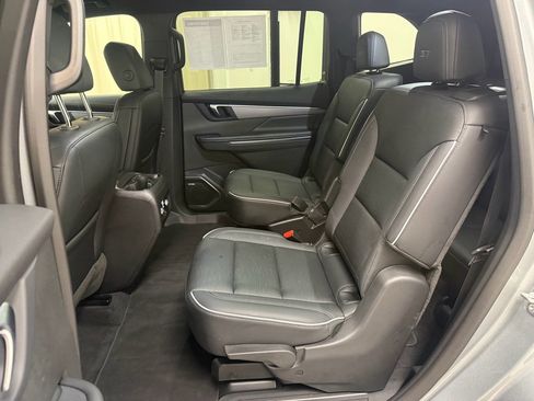 Certified 2025 Buick Enclave Sport Touring image 19