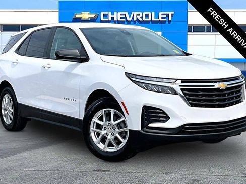 Used 2024 Chevrolet Equinox LS w/ LS Convenience Package FWD image 1