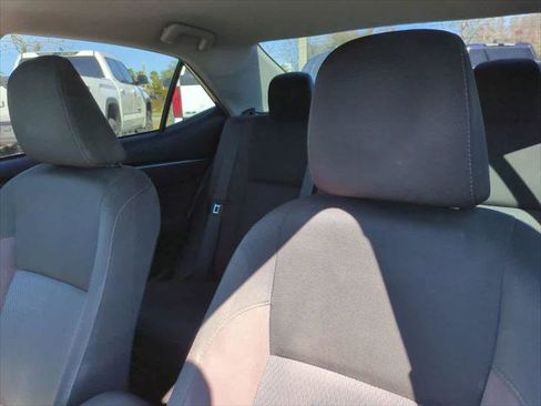 Certified 2019 Toyota Corolla LE image 8