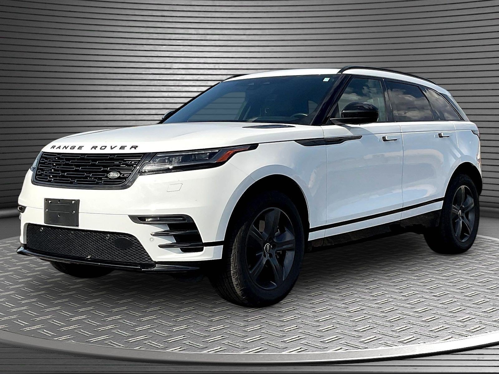 Used 2025 Land Rover Range Rover Velar Dynamic SE AWD/4WD image 3