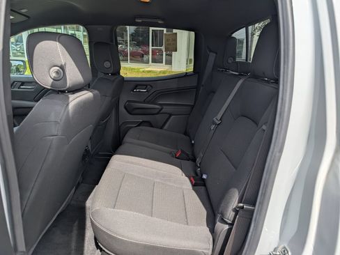Used 2024 Chevrolet Colorado LT w/ LT Convenience Package AWD/4WD image 18