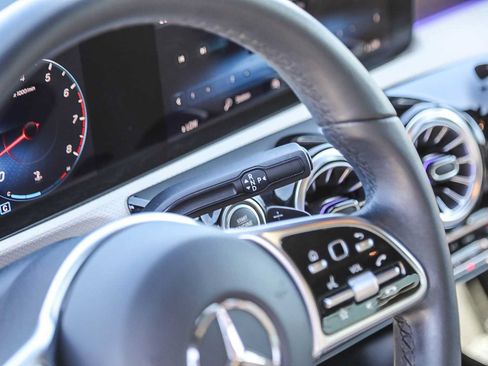 Used 2023 Mercedes-Benz CLA 250 image 20